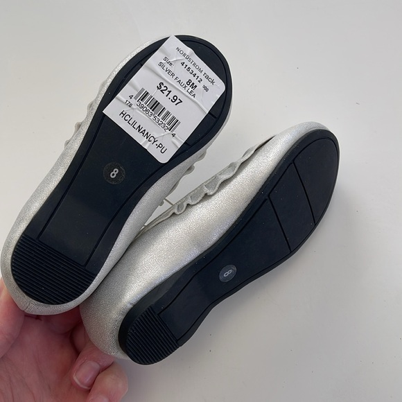 Harper Canyon NWT Silver Mary Jane toddler shoes - Picture 5 of 5